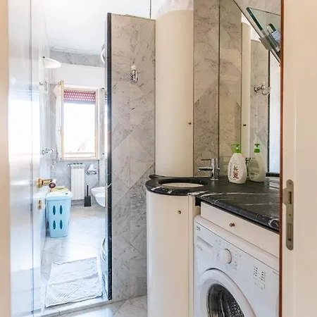 Anita Domus - Con Vista A *